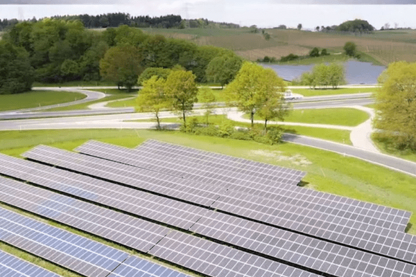 Solar energy firm Greenlight partners telecom firms