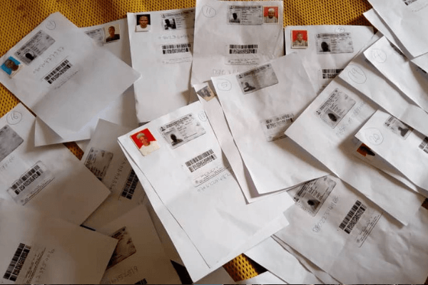 38 days to election, Nigerians lament inability to get PVCs