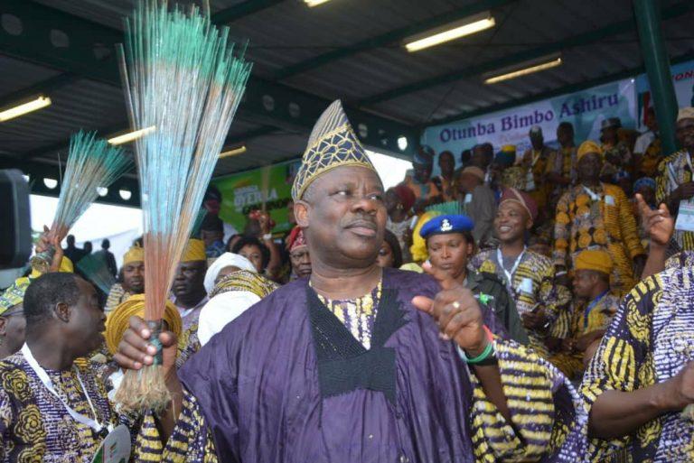 Amosun disburses N2.5bn severance allowances to 793 ex-political office holders in Ogun