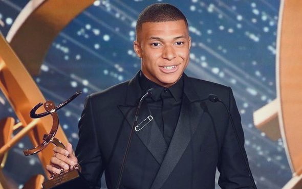 Mbappe scoops three Ligue1 awards, drops PSG exit hint