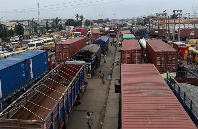 Apapa: A port city eaten up in shameful disorderliness