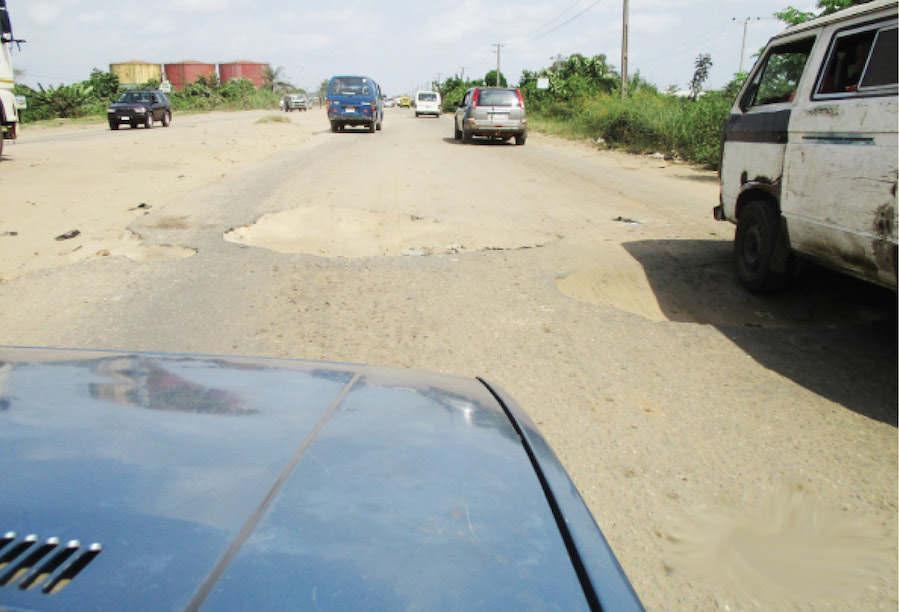 Dilapidated road, illegal checkpoints threaten businesses along Lagos-Benin corridor