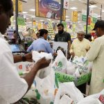 Banks lure retail customers with cheap dollar sales