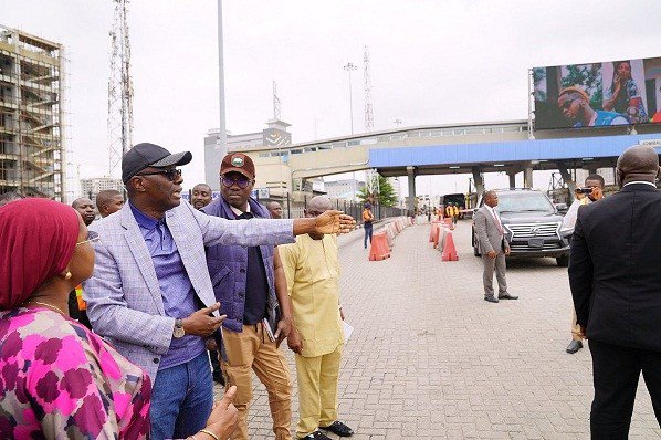 Sanwo-Olu opens Lekki-Ikoyi, Admiralty bridges for free passage