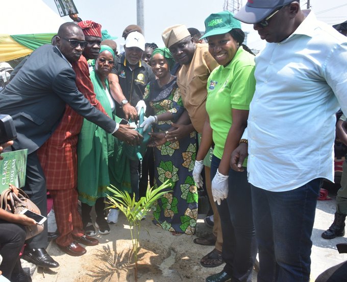 Lagos flags off 'Green Campaign' on tree planting
