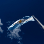 Collapse in Argentine bonds alerts distressed debt specialists