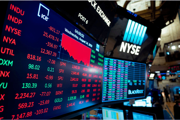 Yield curve inversion hammers US small banks