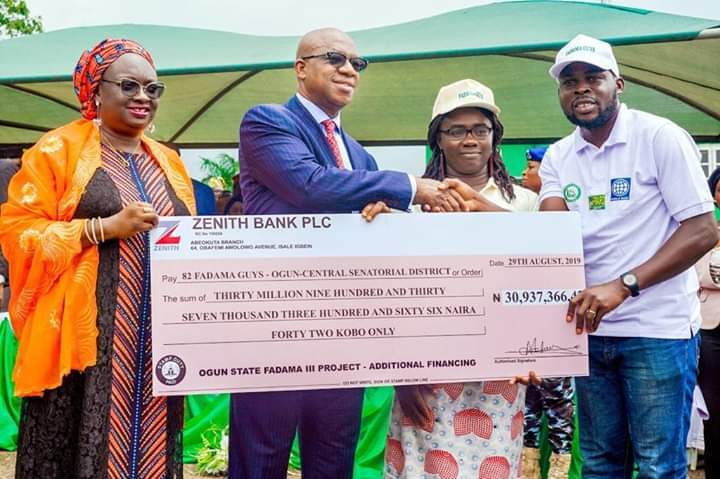 Ogun grants 200 FADAMA graduates land, loans under Anchor borrowers scheme