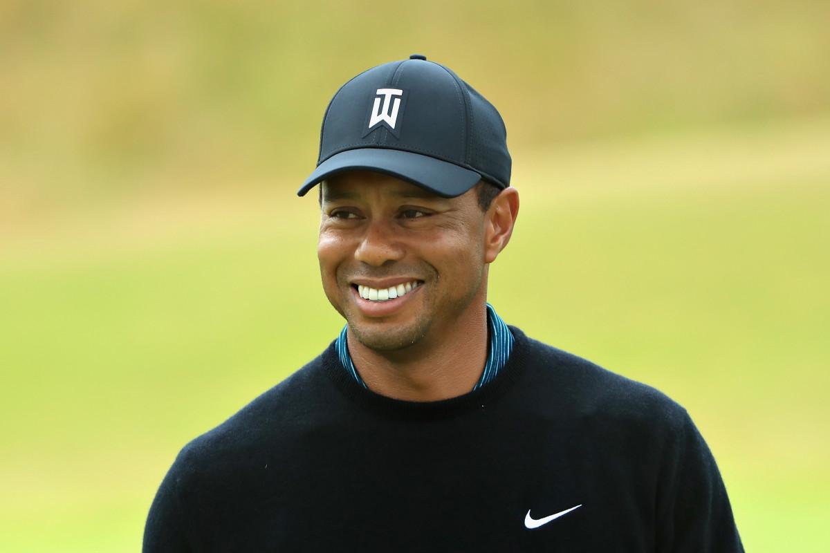 Injured Tiger Woods targets October return