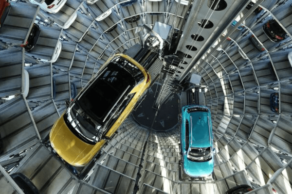 Germany confronts growing risk of economic slowdown