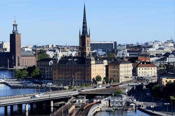 Swedish buyout group EQT seeks to raise at least € 500m in IPO