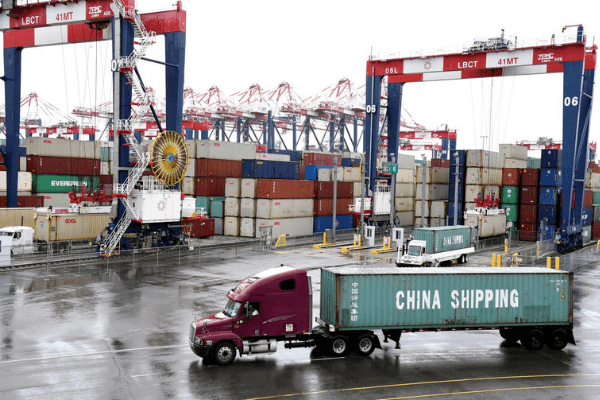 US manufacturing contracts for first time since 2016