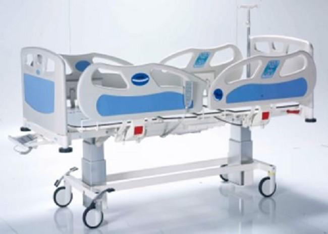 Abattoir in Ibadan donates 100 hospital beds, mattresses, furniture