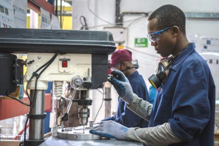 Nigerian second quarter corporate spending rises as GDP disappoints