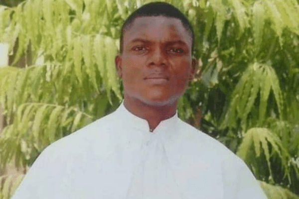 Taraba: Slain Catholic priest buried amidst tears