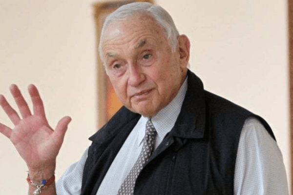 L Brands chief Wexner ‘embarrassed’ by Epstein relationship