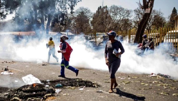 Xenophobic Attacks: NANS, others clash at South African High Commission