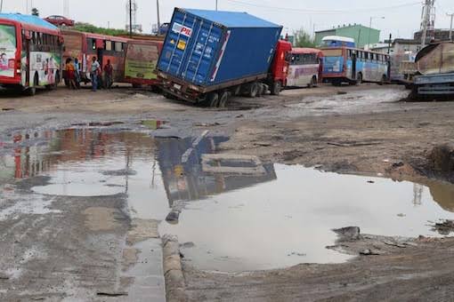 Lagos crawls, residents groan as Apapa ghost hovers over entire city