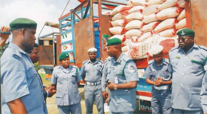 FG bans import, export trade through land borders