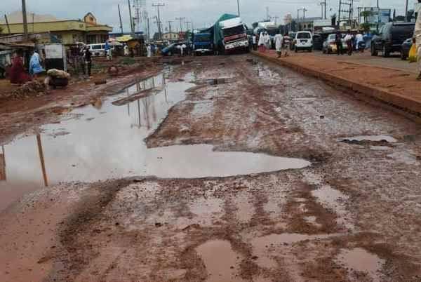 Manufacturers lose over N20bn annually due to poor roads, truck drivers activities