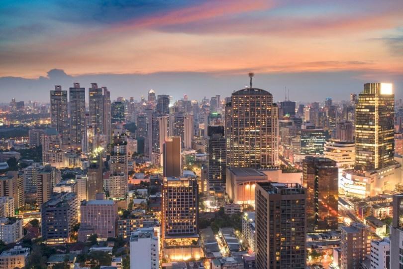 Angola’s 3-year recession warning Nigeria could easily slip again