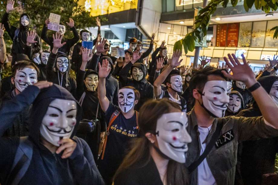China attacks Hong Kong mask ruling