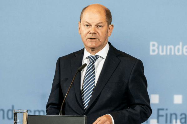 Scholz gives ground on banking union, but will Rome cede too?