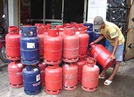 Cooking gas operators to show land title before getting licence