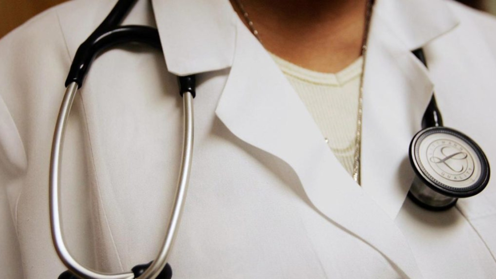 Coronavirus: Health professionals threaten to withdraw services, calls for commissioner's resignation
