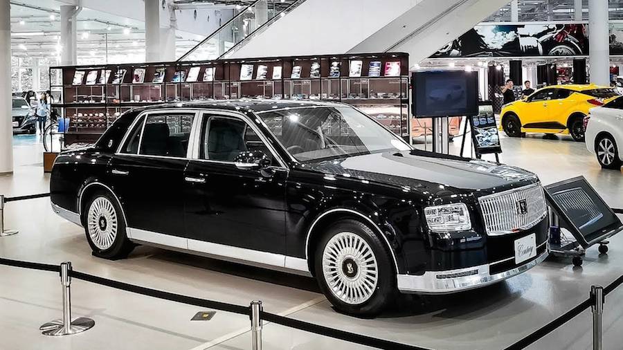 Toyota Century tackles Rolls Royce exclusivity