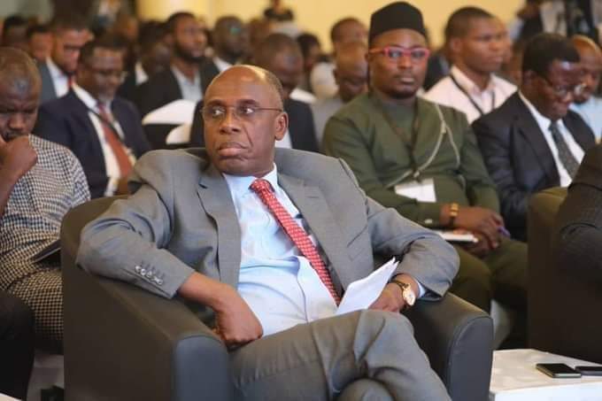 FG vows not to bow as Amaechi declares Safe Anchorage operations as illegal