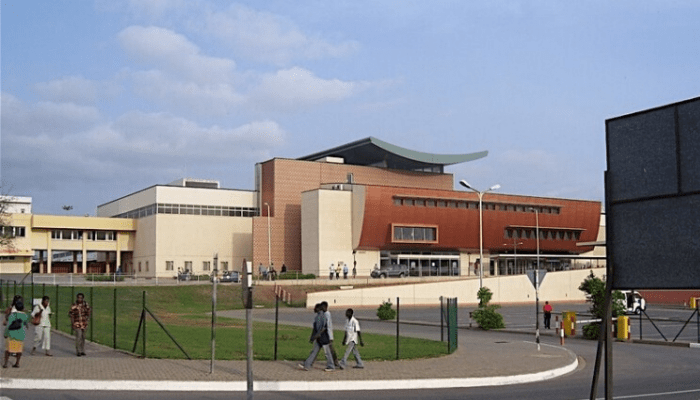 Accra airport congested, as Lagos-bound flights are diverted  to neighbouring countries over low visibility 