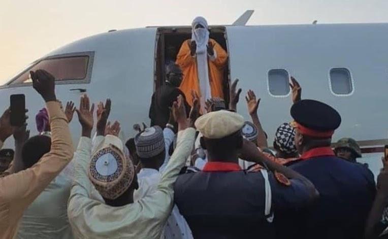 40 security personnel for deposed Emir? Our country has lost it!