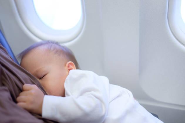 Tips on travel and breastfeeding