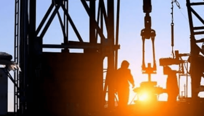 Texas light sweet oil Hits $11, lowest in 21 Years as Storage Runs Out