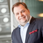 Sebastian Mikosz to join IATA as senior VP