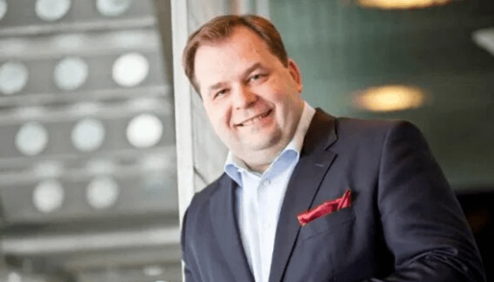 Sebastian Mikosz to join IATA as senior VP