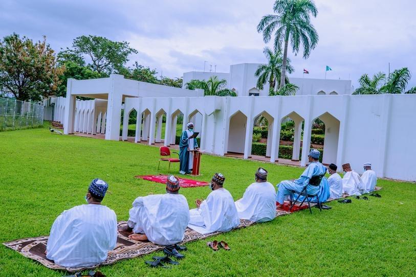 COVID-19: Buhari keeps promise, observes Eid prayers with family at home