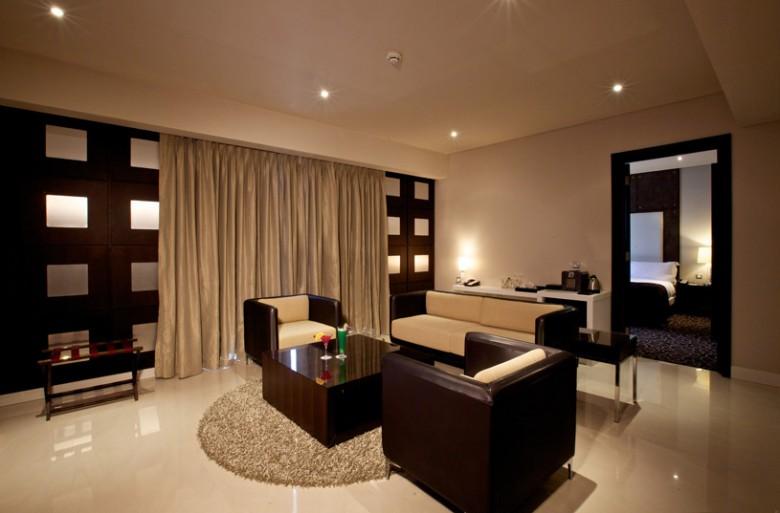 Hospitality industry bleeds as businesses remain shut