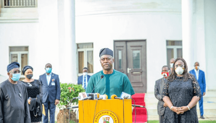 Governor of Oyo state, Seyi Makinde giving a speech
