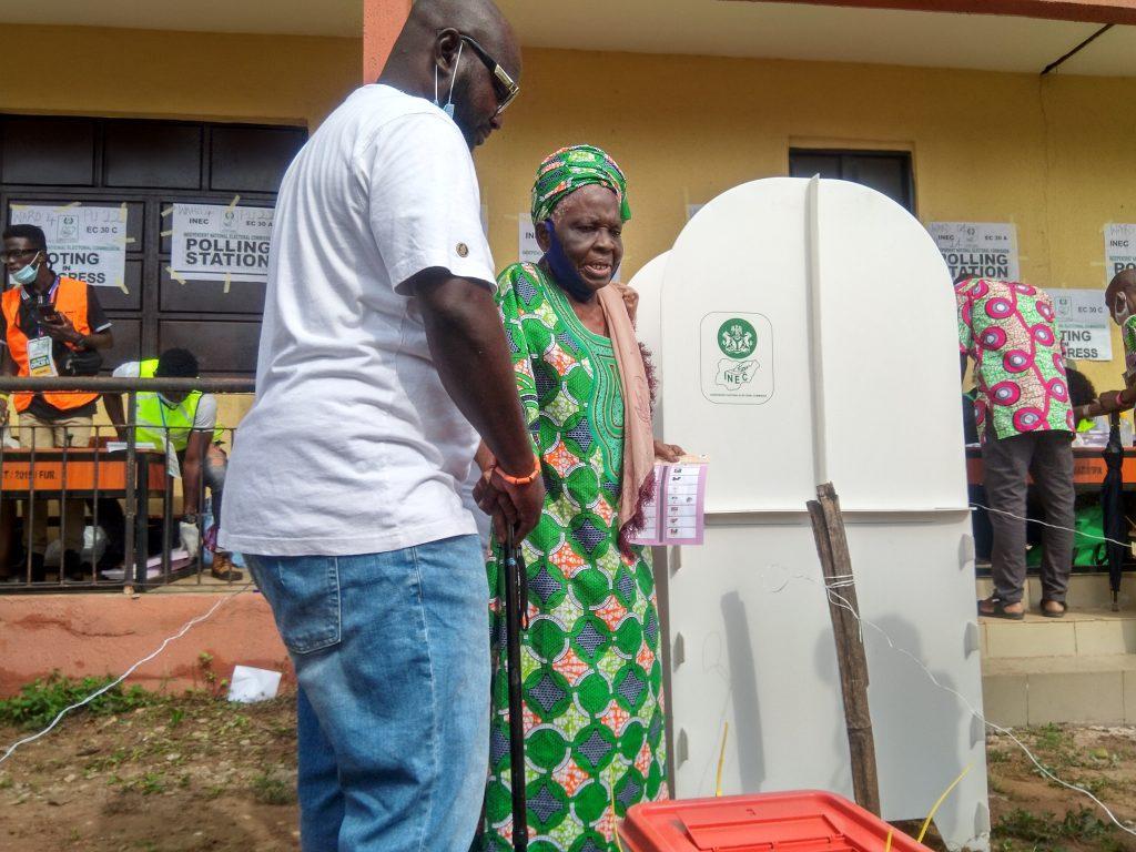Edo election, voting