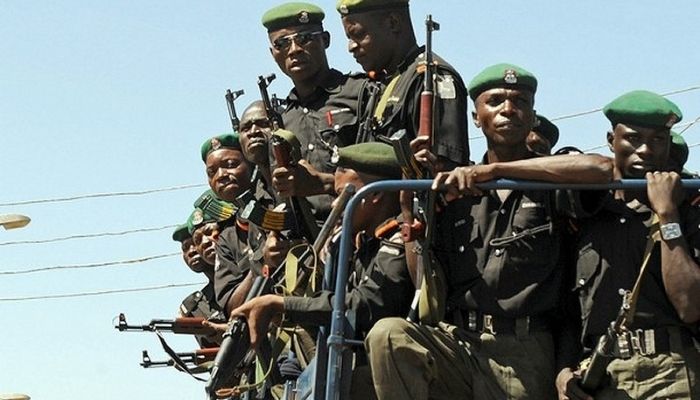 Hoodlums battle soldiers, police in attempt to loot computer village