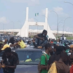 Abuja stand still as #EndSARS protesters defy ban, block Airport Road