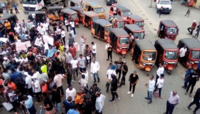 Akwa Ibom announces dusk-to-dawn curfew till further notice