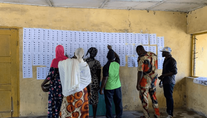 Lagos senatorial: Youths ‘missing’ at polling units amid low participation, card reader glitch