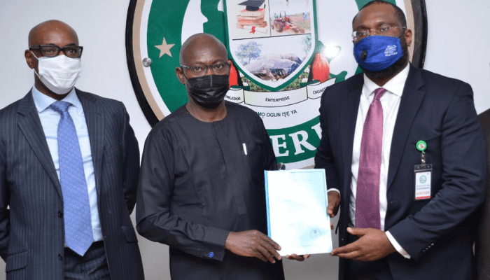 L-R: Lolu Adubifa, special adviser to Ogun state governor on energy; Olatokunbo Talabi, secretary to the state government and Habeeb Alebiosu, Viathan CEO at the signing ceremony of a power expansion MoU between Viathan Engineering Limited, owners and operators of Lisabi Power Limited in Abeokuta. Pic by Razaq Ayinla