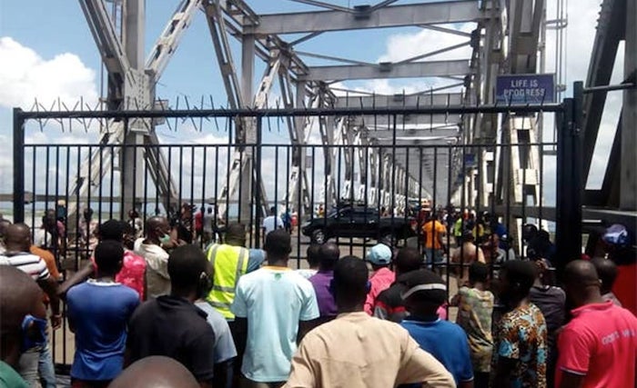 Traffic at Niger Bridge