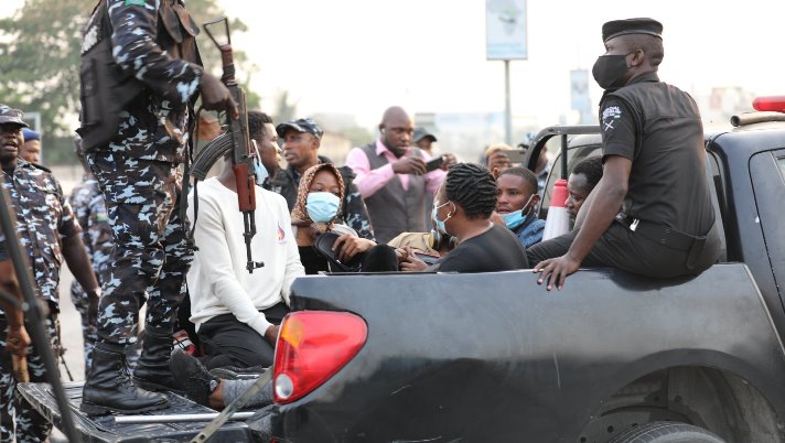 protesters at Lekki tollgate