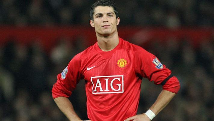 Ronaldo snubs Man City to join Manchester United