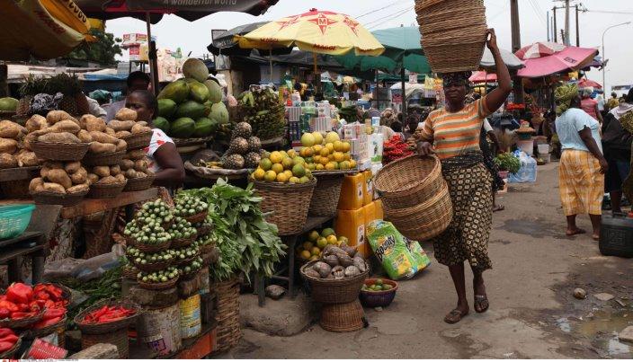 Nigerians groaning under galloping staple food prices